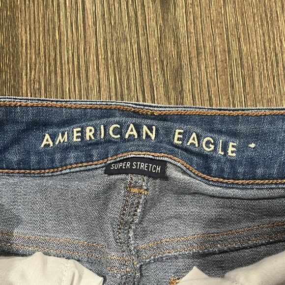 American Eagle Womens Super Stretch Denim Skirt Distressed Medium Wash Size 0 - Picture 5 of 7